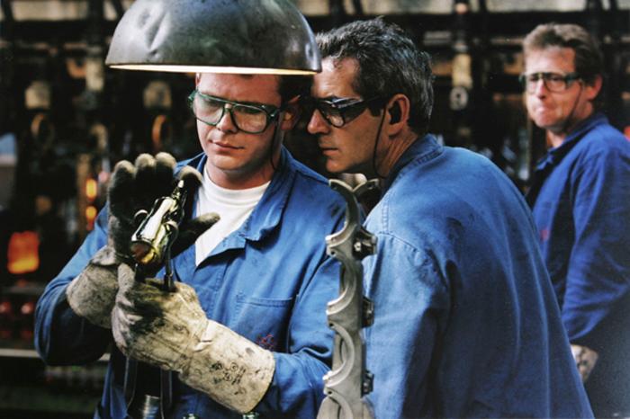 SCHULLER_CORPORATE_002