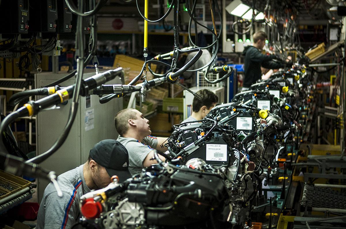 HELLE_EXPOPEUGEOT_041