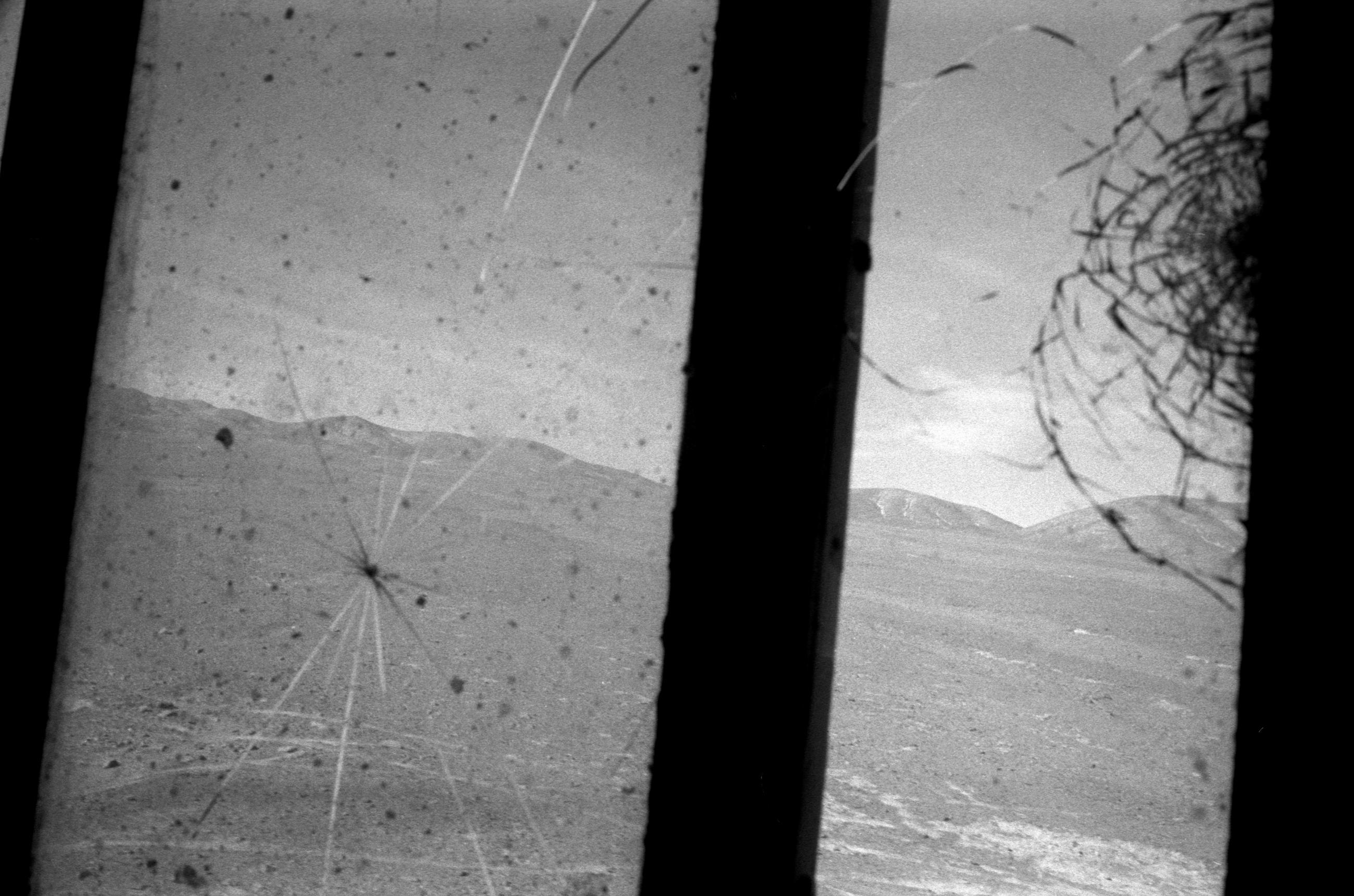 Un train de marchandise dans le désert d'Atacama au Chili en 1998