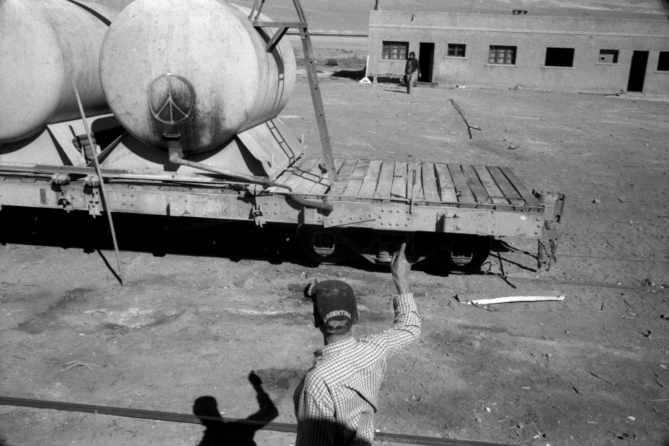 Un train de marchandises dans le désert d'Atacama au Chili, en 1998