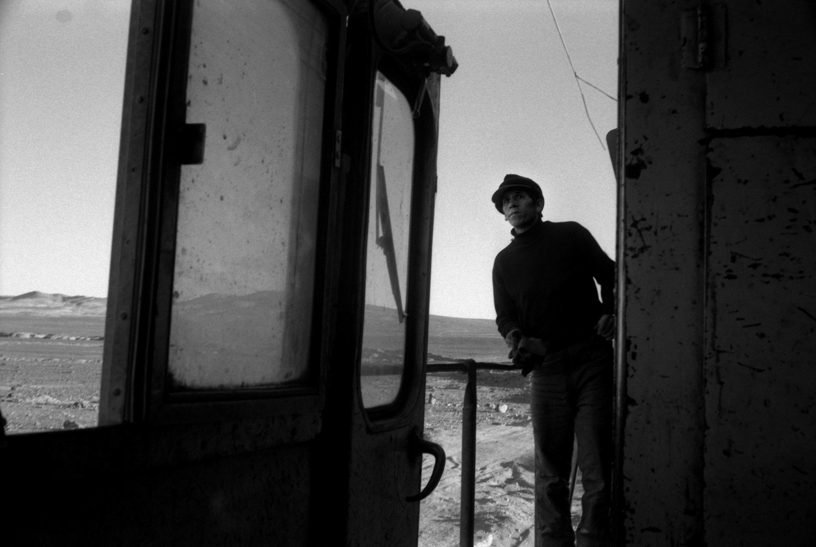 Un train de marchandises dans le désert d'Atacama au Chili, en 1998