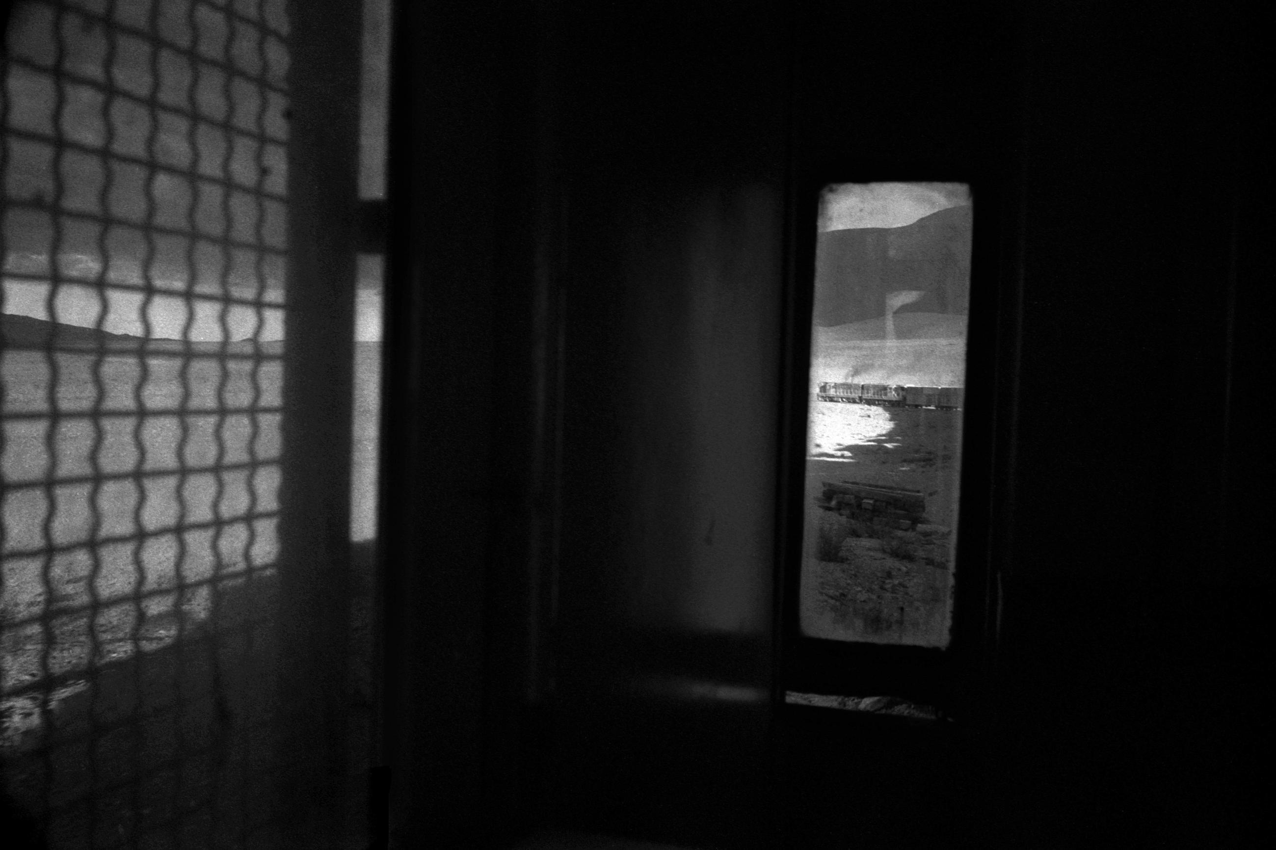 Un train de marchandises dans le désert d'Atacama au Chili, en 1998