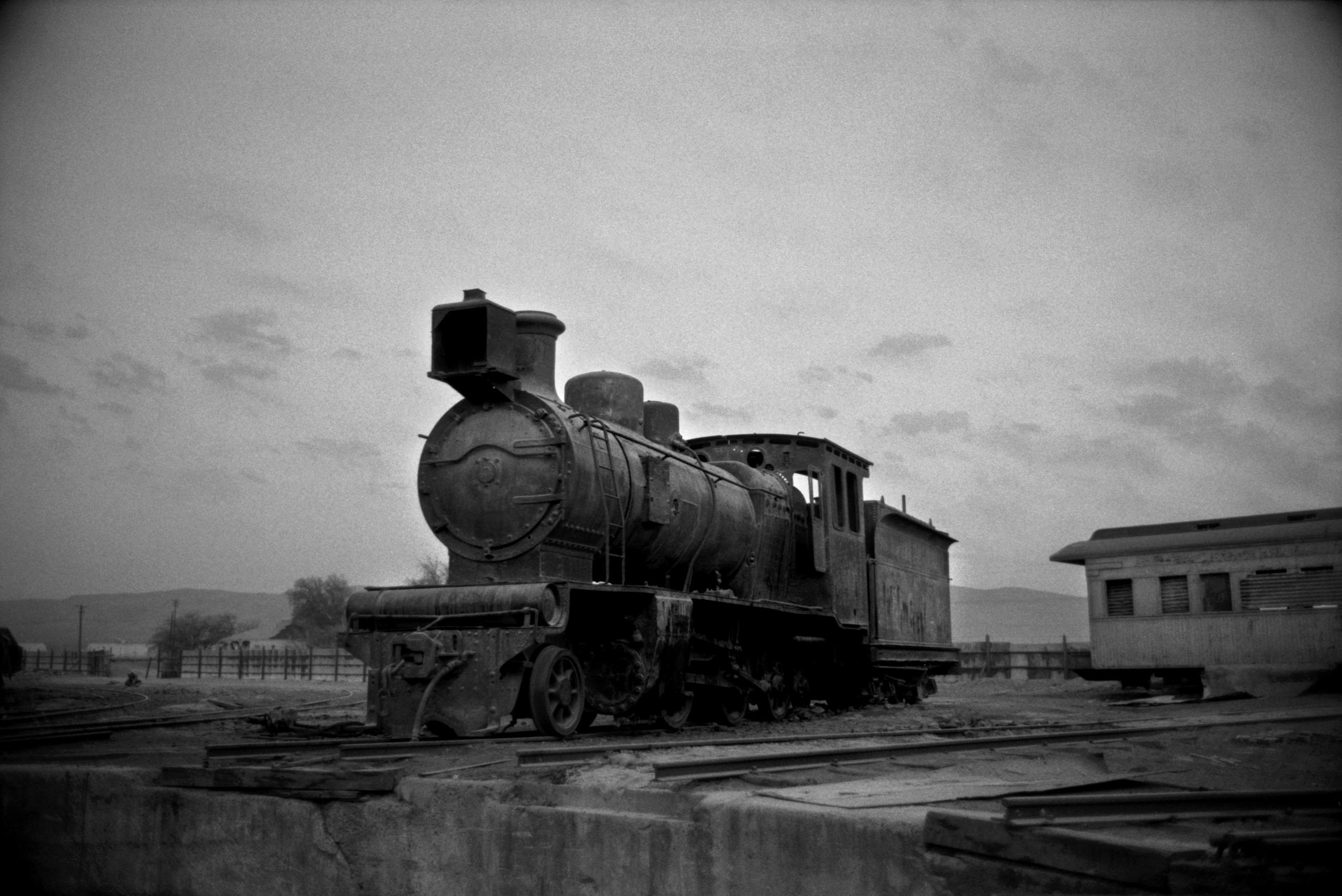 Un train de marchandises dans le désert d'Atacama au Chili, en 1998