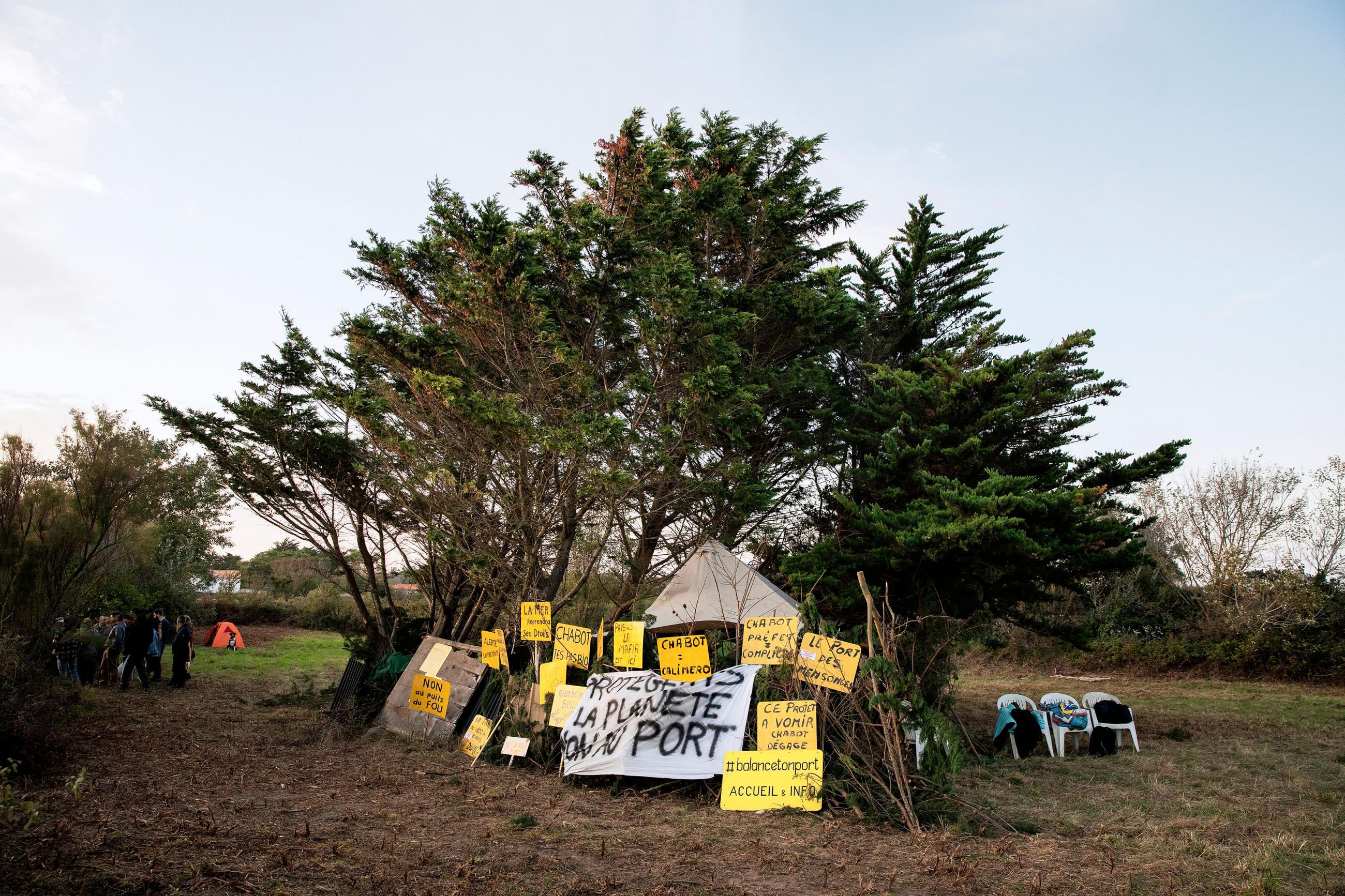 A contre-courant Mélanie Bahuon
