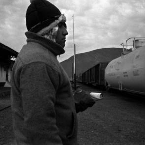 Un train de marchandise dans le désert d'Atacama au Chili en 1998