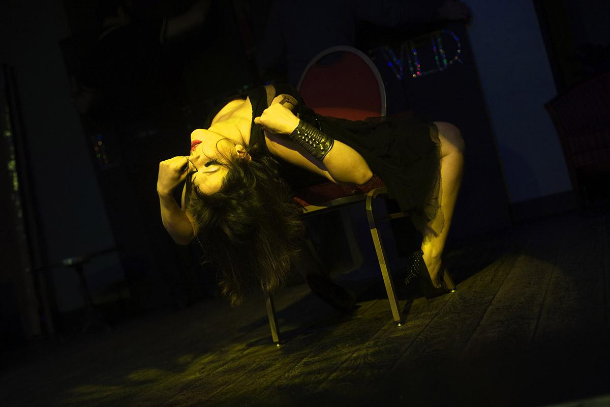 ACERBIS_BURLESQUE_010