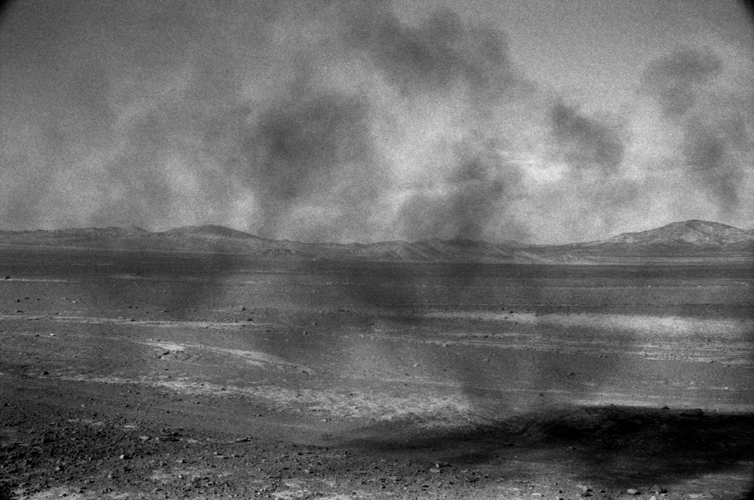 Un train de marchandise dans le désert d'Atacama au Chili en 1998